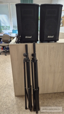 Sprzęt muzyczny - pakiet zawierający 2 poz. asort., w tym: sprzęt nagłośnieniowy - kolumny głośnikowe REHARD CS-150 -2 szt., statywy do kolumn - 2 szt., radioodbiornik Blaupunkt 