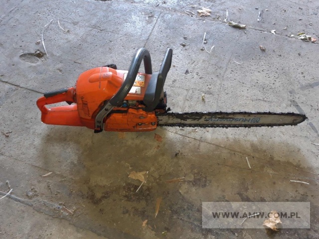 Sprzęt różny - pakiet zawierający 2 poz. asort., w tym: kosiarka samojezdna MTD JN 180 H, piła spalinowa HUSQVARNA 357 XP5 