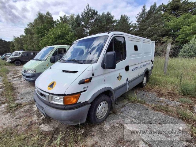 Samochód do przewozu poczty niejawnej IVECO DAILY 35S13 V 