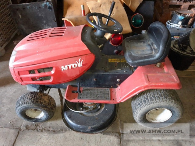 Sprzęt różny - pakiet zawierający 2 poz. asort., w tym: kosiarka samojezdna MTD JN 180 H, piła spalinowa HUSQVARNA 357 XP5 