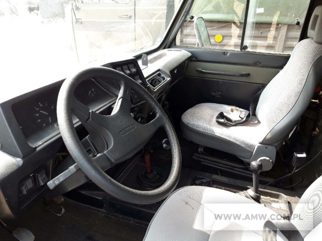 Samochód sanitarny 4-noszowy DAEWOO-HONKER (bez wyposażenia) 