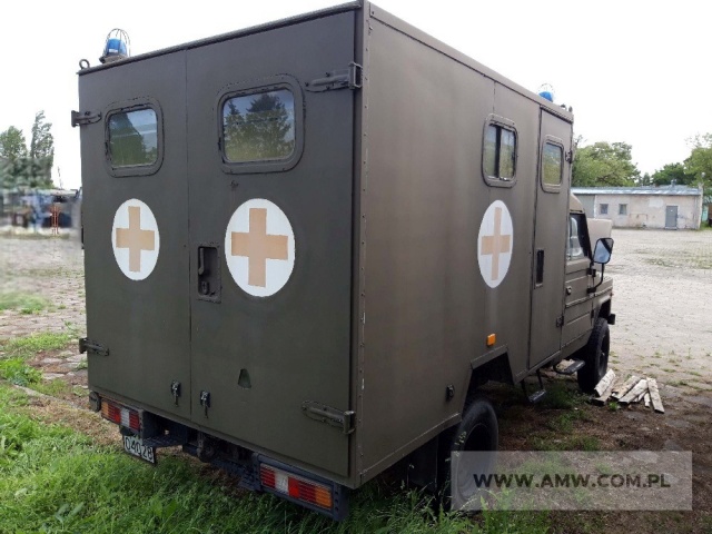 Samochód sanitarny 4-noszowy DAEWOO-HONKER (bez wyposażenia) 