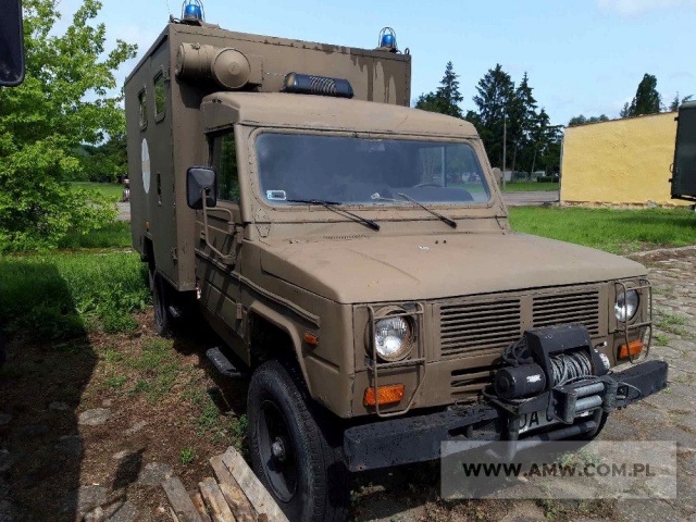 Samochód sanitarny 4-noszowy DAEWOO-HONKER (bez wyposażenia) 