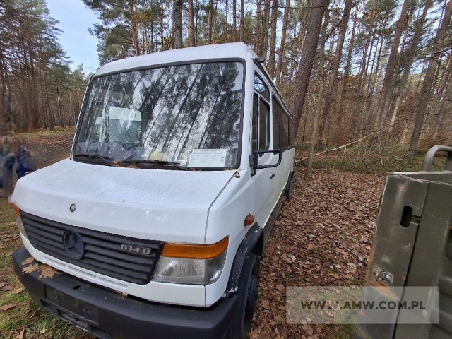 Autobus pasażerski MERCEDES-BENZ 614D 