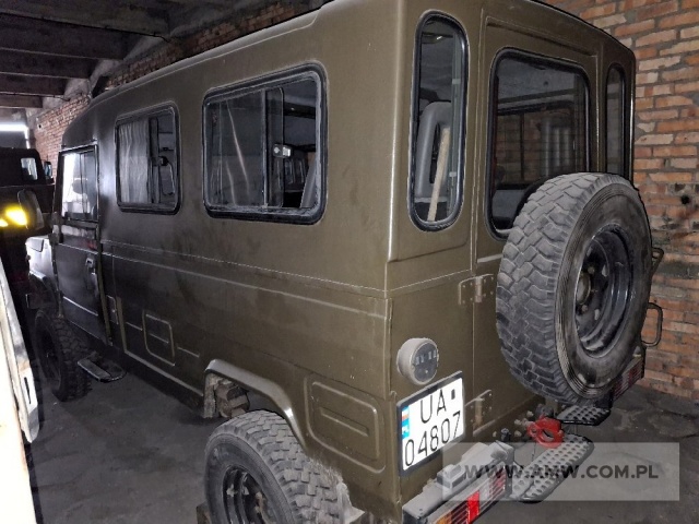 Samochód ciężarowo-osobowy wysokiej mobilności HONKER 2000 (bez wyciągarki) 