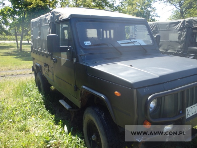 Samochód ciężarowo-osobowy wysokiej mobilności HONKER 2000 