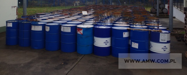 Sprzęt MPS - pakiet zawierający 11 poz. asort. (wg oddzielnego wykazu), w tym m.in.: beczki stalowe - 200 szt., listwy pomiarowe - 2 szt., pompy ręczne - 2 szt. itp. 