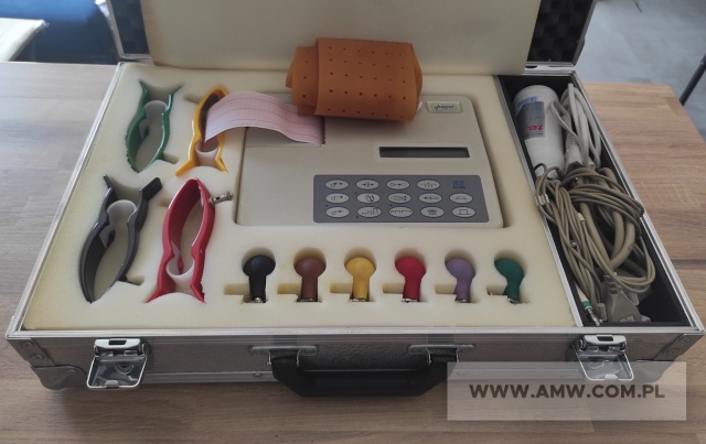 Sprzęt oraz asortyment medyczny - pakiet zawierający 19 poz. asort. (wg oddzielnego wykazu), w tym m.in.: aparat ACCUTREND PLUS, bieżnia elektryczna, elektrokardiograf 3-kanałowy AS CARD itp. 