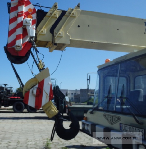 Żuraw samojezdny 20-40T FABLOK DST-0281 