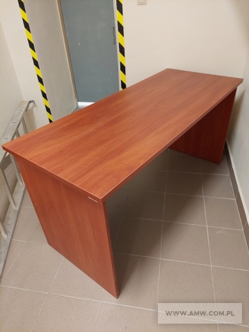 Meble biurowe - pakiet zawierający 18 poz. asort. (wg oddzielnego wykazu), w  tym m.in.: krzesło biurowe MAGNUS - 5 szt., fotel pracowniczy obrotowy - 10 szt. itp. 