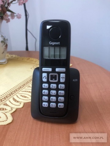 Sprzęt AGD i RTV (44 szt.) - pakiet zawierający 44 poz. asort., w tym: pralka WHIRLPOOL – 1 szt., suszarka WHIRLPOOL – 1 szt., lodówko-zamrażalka – 1 szt., aparat telefoniczny (różne modele) - 41 szt. 