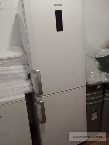 Sprzęt AGD (6 szt.) - pakiet zawierający 6 poz. asort., w tym: lodówka jednodrzwiowa/chłodziarka (różne modele) – 4 szt., chłodziarko-zamrażalka dwudrzwiowa – 2 szt. 