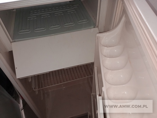 Sprzęt AGD (8 szt.) – pakiet zawierający 8 poz. asort., w tym: chłodziarka DAEWOO FD12 – 5 szt., chłodziarka CANDY – 1 szt., kuchenka mikrofalowa DAEWOO KQG-6L35 – 2 szt. 