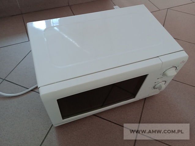 Sprzęt AGD (8 szt.) – pakiet zawierający 8 poz. asort., w tym: chłodziarka DAEWOO FD12 – 5 szt., chłodziarka CANDY – 1 szt., kuchenka mikrofalowa DAEWOO KQG-6L35 – 2 szt. 