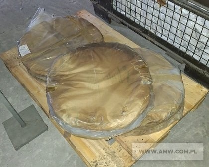 Techniczne środki materiałowe do lokomotywy spalinowej N-T LS-150 - pakiet zawierający 194 poz. asort. (wg oddzielnego wykazu), w tym m.in.: kołki różne, koła zębate różne, panewki łożysk, podkładki różne, sprężyny, zawleczki itp. 