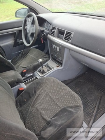 Samochód osobowy OPEL VECTRA II 1.8 (po wypadku) 