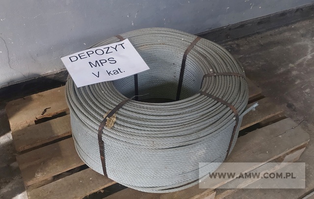 Zestaw przeładunkowy do żurawia - pakiet zawierający 5 poz. asort., w tym: lina fi 10 mm ocynkowana ZS 1770WS 6x31+NF - 634 kg, lina stalowa ocynkowana fi 10 mm - 2000 m, trawers specjalny 0-6,3 t - 2 szt., zawiesie czterocięgnowe A-3,2/1,6-3 oczkowe - 2 szt., zawiesie linowe 2-cięgnowe+3,2, L=3,15 - 4 szt. 