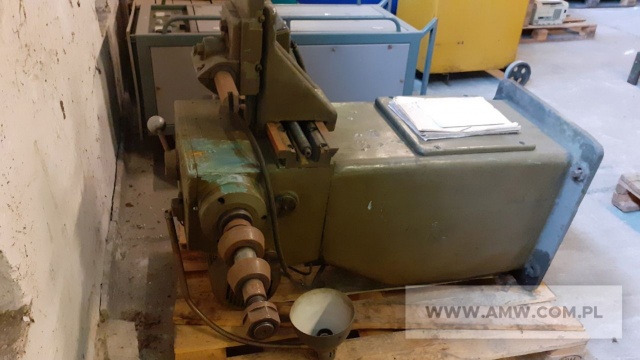 Wytaczarka do bębnów hamulcowych TO-161S 