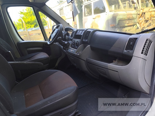 Mikrobus FIAT DUCATO 3,0 MULTIJET (pojemność 3,0 l, pojazd uszkodzony przez drzewo) 