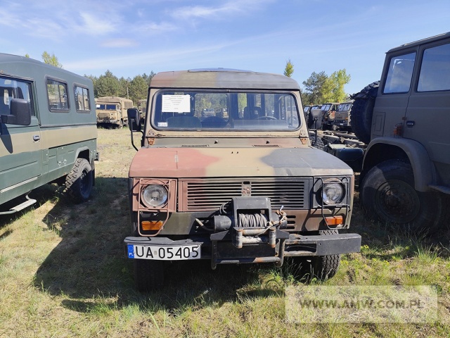 Samochód ciężarowo-osobowy wysokiej mobilności HONKER 2324 