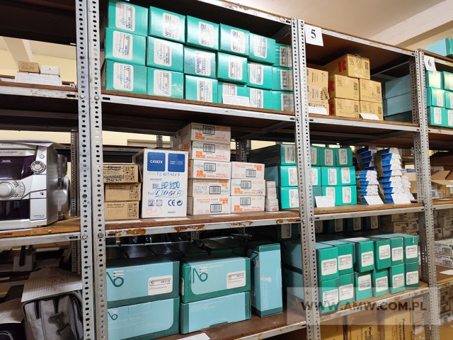 Tusze i tonery - pakiet zawierający 49 poz. asort. (wg oddzielnego wykazu), w tym m.in.: tusze i tonery rożnego rodzaju 