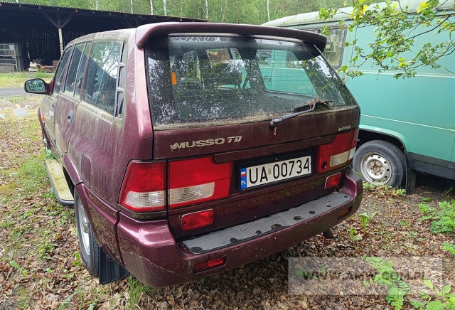 Samochód ciężarowo-osobowy wysokiej mobilności DAEWOO MUSSO 