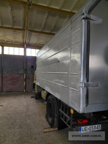 Samochód chłodniczy na podwoziu STAR-200 