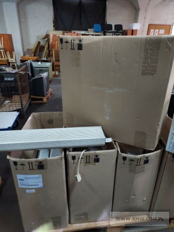 Sprzęt kulturalno-oświatowy - pakiet zawierający 46 poz. asort. (wg oddzielnego wykazu), w tym m.in.: magnetowidy, monitory, odbiorniki TV, kserokopiarki itp. 