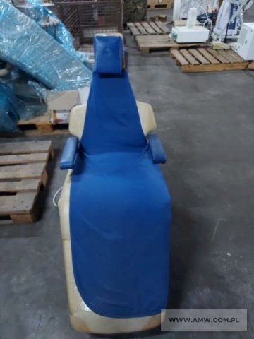 Sprzęt medyczny - pakiet zawierający 7 poz. asort. (wg oddzielnego wykazu), w tym m.in.: unity stomatologiczne, fotel stomatologiczny, kompresor Jugodent itp. 