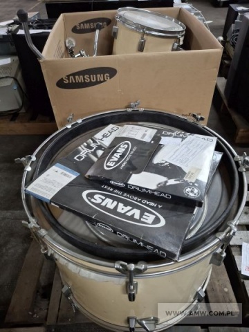 Sprzęt kulturalno-oświatowy - pakiet zawierający 5 poz. asort. (wg oddzielnego wykazu), w tym m.in.: zestawy i naciągi perkusyjne itp. 