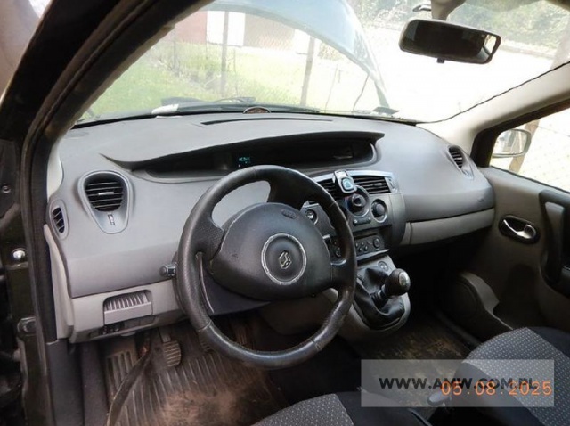 Samochód osobowy Renault Scenic II 1.6 