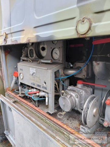 Cysterna paliwowa dystrybutor CD-5W na samochodzie STAR 266 