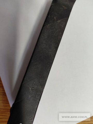 Asortyment służby uzbrojenia i mundurowej - pakiet zawierający 68 poz. asort. (wg oddzielnego wykazu), w tym m.in.: noże wz. 1969 - 6 szt. oraz oznaki stopni - 3 714 szt. (różne rodzaje) 