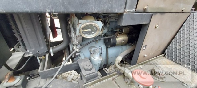 Podnośnik widłowy spalinowy terenowy GPW-202T 