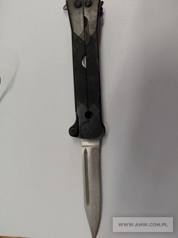 Asortyment służby uzbrojenia i mundurowej - pakiet zawierający 68 poz. asort. (wg oddzielnego wykazu), w tym m.in.: noże wz. 1969 - 6 szt. oraz oznaki stopni - 3 714 szt. (różne rodzaje) 