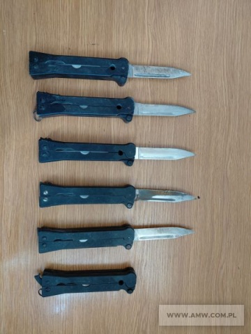 Asortyment służby uzbrojenia i mundurowej - pakiet zawierający 68 poz. asort. (wg oddzielnego wykazu), w tym m.in.: noże wz. 1969 - 6 szt. oraz oznaki stopni - 3 714 szt. (różne rodzaje) 