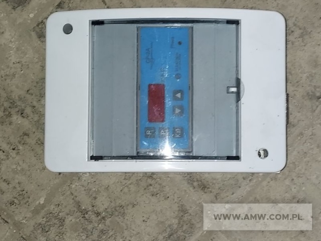 Sprzęt warsztatowy - pakiet zawierający 12 poz. asort. (wg oddzielnego wykazu), w tym m.in.: spawarka, szlifierki, wiertarki itp. 