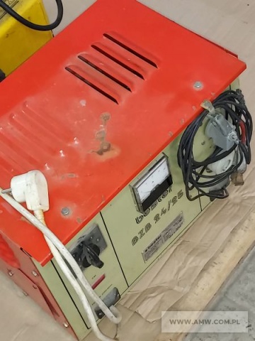 Sprzęt warsztatowy - pakiet zawierający 12 poz. asort. (wg oddzielnego wykazu), w tym m.in.: spawarka, szlifierki, wiertarki itp. 