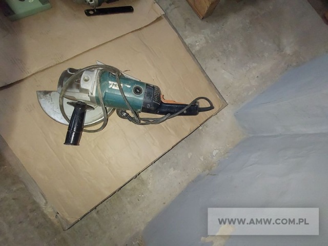 Sprzęt warsztatowy - pakiet zawierający 12 poz. asort. (wg oddzielnego wykazu), w tym m.in.: spawarka, szlifierki, wiertarki itp. 