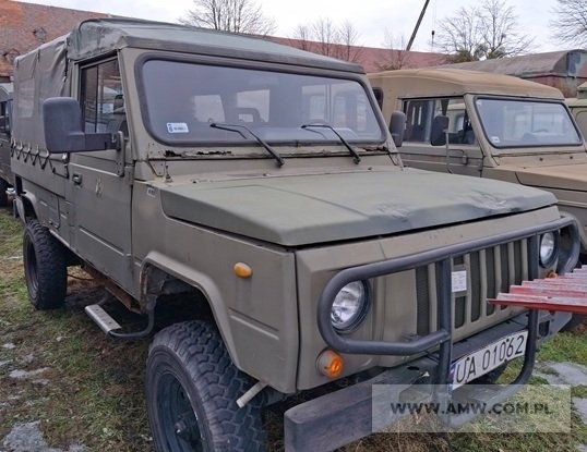 Samochód ciężarowo-osobowy wysokiej mobilności HONKER 2000 typ 2424 (bez wciągarki) 