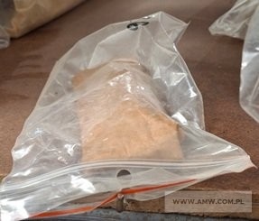 Techniczne środki materiałowe do samochodów: UAZ, ŻUK, FIAT SIENA – pakiet zawierający 90 poz. asort. (wg oddzielnego wykazu), w tym m.in.: filtry różne, końcówki drążków, pierścienie uszczelniające różne, pompa oleju, tarcze hamulca, klocki hamulcowe, uszczelki różne itp. 