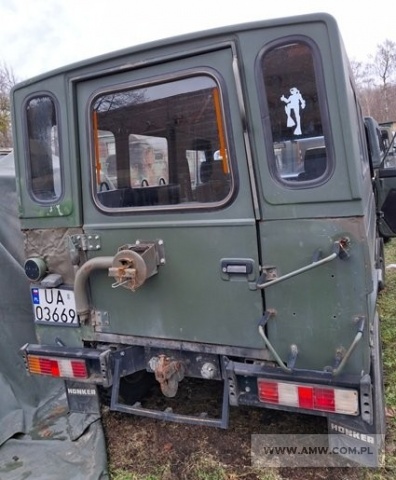 Samochód ciężarowo-osobowy wysokiej mobilności HONKER 2324 (z wciągarką) 