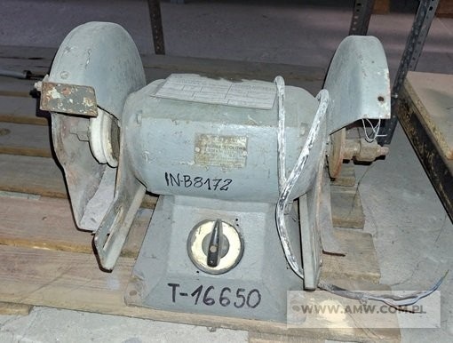 Kosy, kosiarki i elektronarzędzia – pakiet zawierający 40 poz. asort. (wg oddzielnego wykazu), w tym m.in.: kosy spalinowe, kosiarki spalinowe, wiertarki różne, wyrzynarki, szlifierki różne itp. 