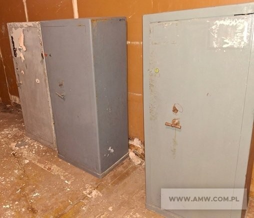 Szafy stalowe na akta (11 szt.) - pakiet zawierający 4 poz. asort., w tym: szafa na akta metalowa 1-drzwiowa klasa A 1600x660x580 mm - 8 szt., szafa na akta metalowa 1-drzwiowa klasa A 1900x910x350 mm - 1 szt., szafa metalowa 2-drzwiowa 1800x1000x600 mm - 1 szt., szafa stalowa na akta 1800x910x350 mm - 1 szt.    