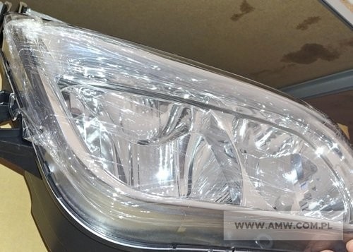 Techniczne środki materiałowe do samochodu MERCEDES - pakiet zawierający 72 poz. asort. (wg oddzielnego wykazu), w tym m.in.: amortyzatory, docisk sprzęgła, końcówki drążków, pompa płynu chłodzącego, wał napędowy itp. 