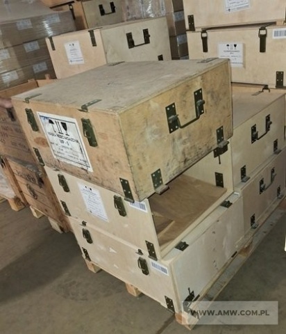 Skrzynie drewniane różne (330 szt.) - pakiet zawierający 4 poz. asort., w tym: skrzynia drewniana do petard 600x310x220 mm - 80 szt., skrzynia drewniana do trotylu 515x380x220 mm - 1 szt., skrzynia drewniana 800x600x400 mm - 165 szt., skrzynia drewniana na maski MP-5 750x580x330 mm - 80 szt. 