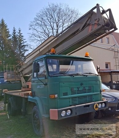 Podnośnik montażowy hydrauliczny P-183 na samochodzie STAR 200 (brak dopuszczenia do eksploatacji przez UDT) 