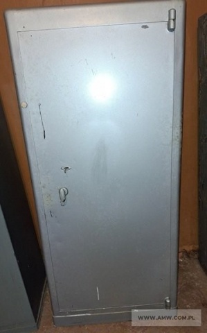 Szafy stalowe na akta (11 szt.) - pakiet zawierający 4 poz. asort., w tym: szafa na akta metalowa 1-drzwiowa klasa A 1600x660x580 mm - 8 szt., szafa na akta metalowa 1-drzwiowa klasa A 1900x910x350 mm - 1 szt., szafa metalowa 2-drzwiowa 1800x1000x600 mm - 1 szt., szafa stalowa na akta 1800x910x350 mm - 1 szt.    