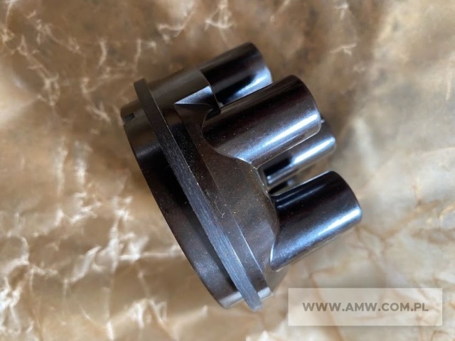 Części zamienne do samochodu STAR 660 - pakiet zawierający 12 poz. asort. (wg oddzielnego wykazu), w tym m.in.: cylinder hamulca A27-44-40X - 9 szt.. drzwi lewe N66-E3-07-00 - 3 szt... filtr oleju bocznikowy KPL G-153.00.00 - 93 szt.. głowica 4421-9-004-1 - 279 szt. itp. 