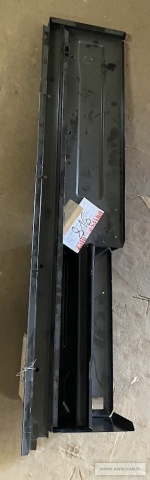 Części zamienne do samochodu LUBLIN, POLONEZ i akcesoria - pakiet zawierający 28 poz. asort. (wg oddzielnego wykazu), w tym m.in.: dach kabiny325701022 - 5 szt.. wał napędowy różne - 6 szt.. świeca zapłonowa M-50 - 378 szt. itp. 
